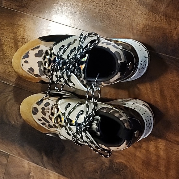 Steve Madden Shoes - Steve Madden Women's Cow Hair Cliff Sneaker Retro Chunky Y2k Size 8 M